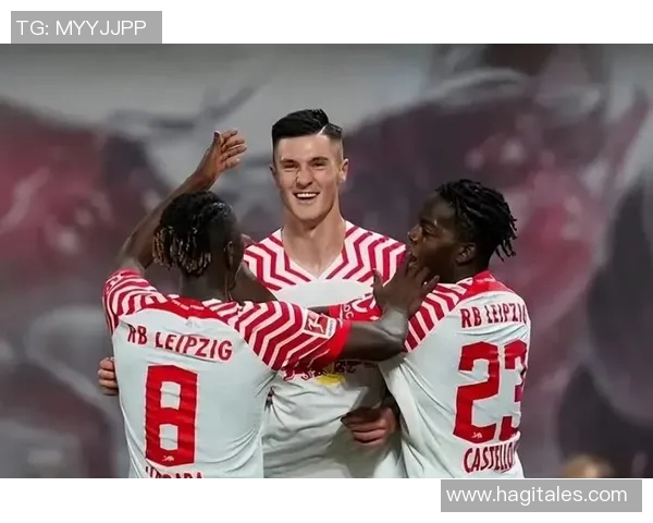 拜仁与国米激战正酣比分揭晓引发球迷热议与期待 拜仁与国米激战正酣比分揭晓引发球迷热议与期待