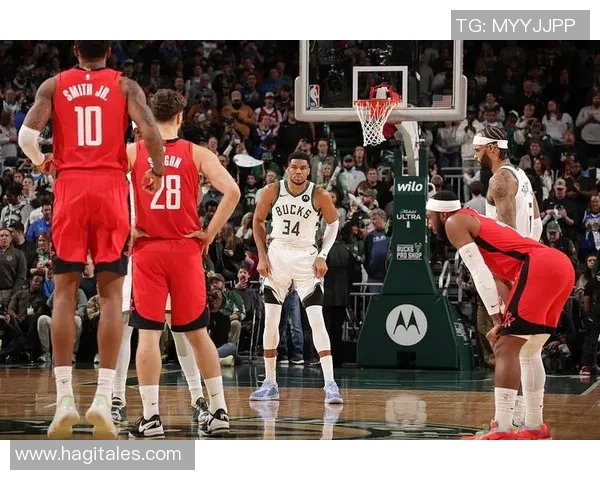 火箭队在2018至2019赛季对阵雄鹿队的精彩对决分析与回顾